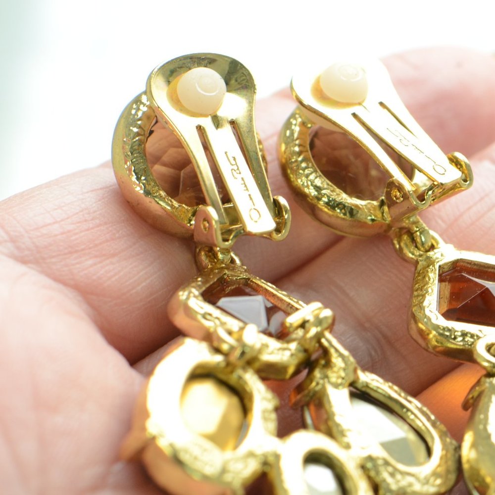 Oscar de la Renta Gold-tone Multi Stone Crystal Drop Clip Earrings - Picture 5 of 5